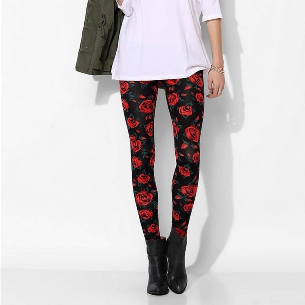 Truly Madly Deeply leggings size XS fuchsia and mix of the colors